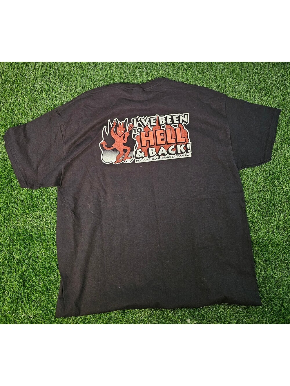 VTG Devils Hangout Hell Grand Cayman Black Graphic T-Shirt Adult XL